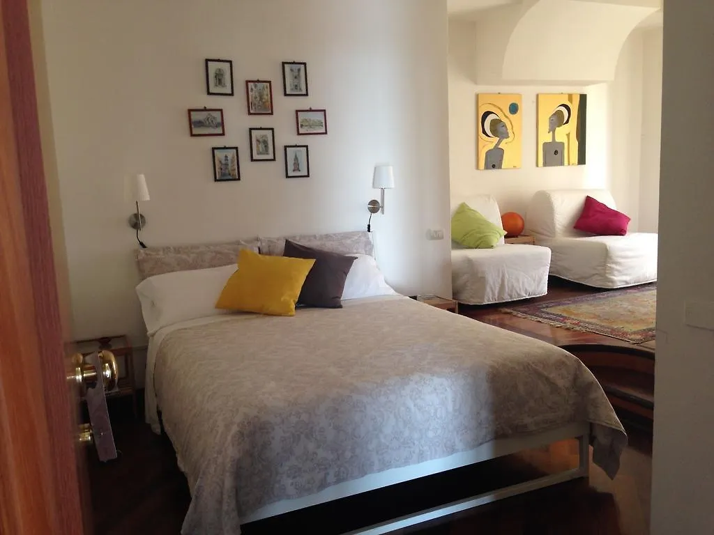 Casa Argentino Bed & Breakfast Naples 3*,