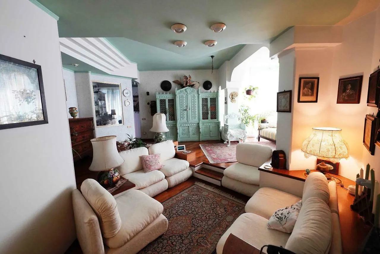 Casa Argentino Bed & Breakfast Naples